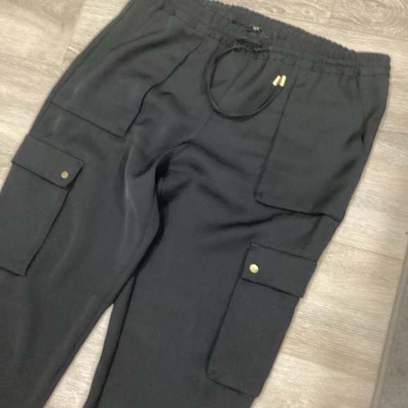H&M cargo pants - Picture 2 of 3